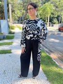 Conjunto de calça  e Blusa Preto e Branco Plus Size – Elegância Atemporal com Conforto Absoluto