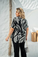 Camisão plus size preta e branca chic