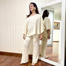 Conjunto Off White Elegante em Malha Texturizada