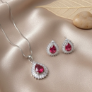 Conjunto de Joias com Pedra Vermelha Gota e Zircônias – Colar e Brinco Luxo Feminino