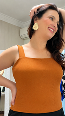 Top Canelado Caramelo Plus Size com Alça Larga e Decote Quadrado