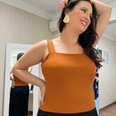 Top Canelado Caramelo Plus Size com Alça Larga e Decote Quadrado