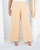 Conjunto feminino plus size de calça alfaiataria lisa com kimono