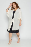 Kimono Longo Off-White Plus Size em Malha com Cinto