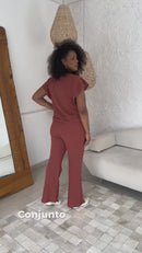 Conjunto plus size calça e blusa em malha confortável
